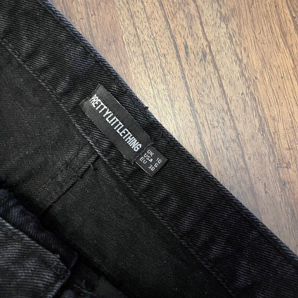 Prettylittlething Cut Off Denim Shorts - Picture 7 of 12